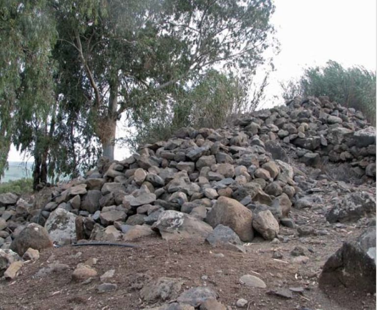 חומת העיר בית ציידא והחלקלקה לידה